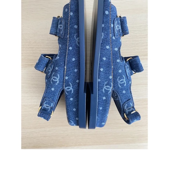 Chanel dad shoe in denim - Picture 5 of 9